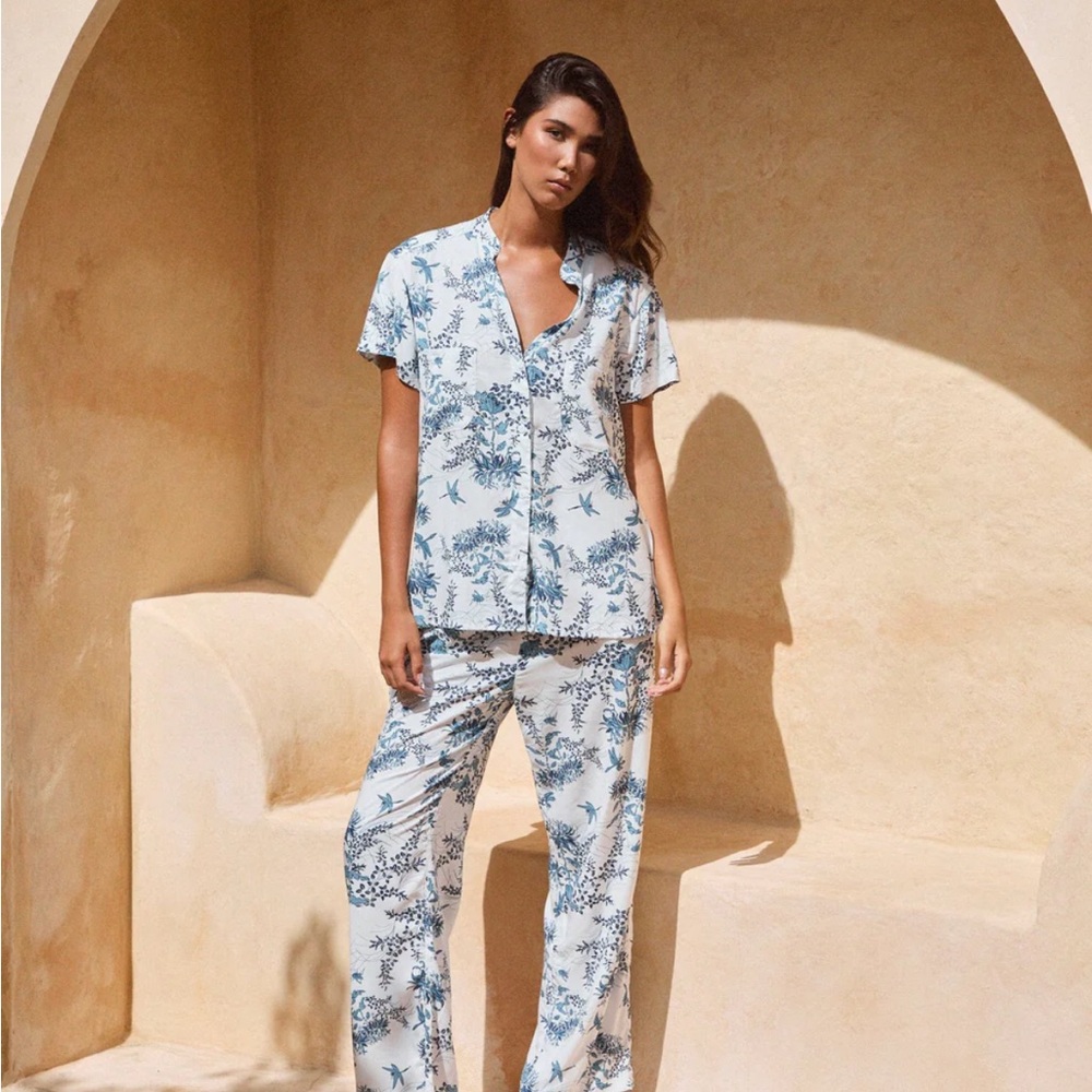 Elegant Blue Floral Women's Pajama Set